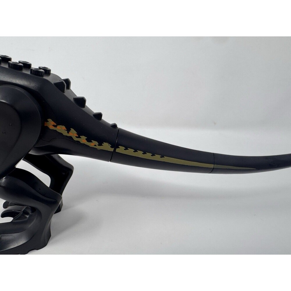 LEGO Jurassic World Black Indoraptor indo01 Dinosaur Figure 75930 - Picture 5 of 16